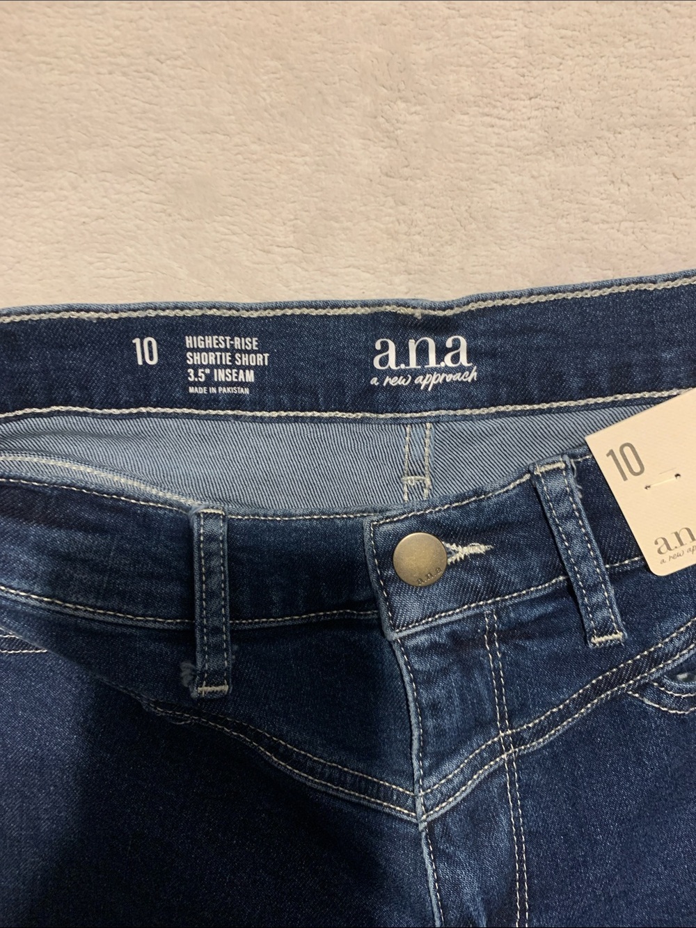 NWT a.n.a shortie Shorts size 10 denim highest rise - Picture 4 of 9